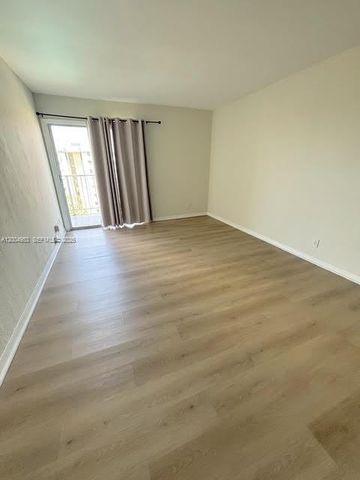 4550 NW 9th St 803E, Miami, FL 33126