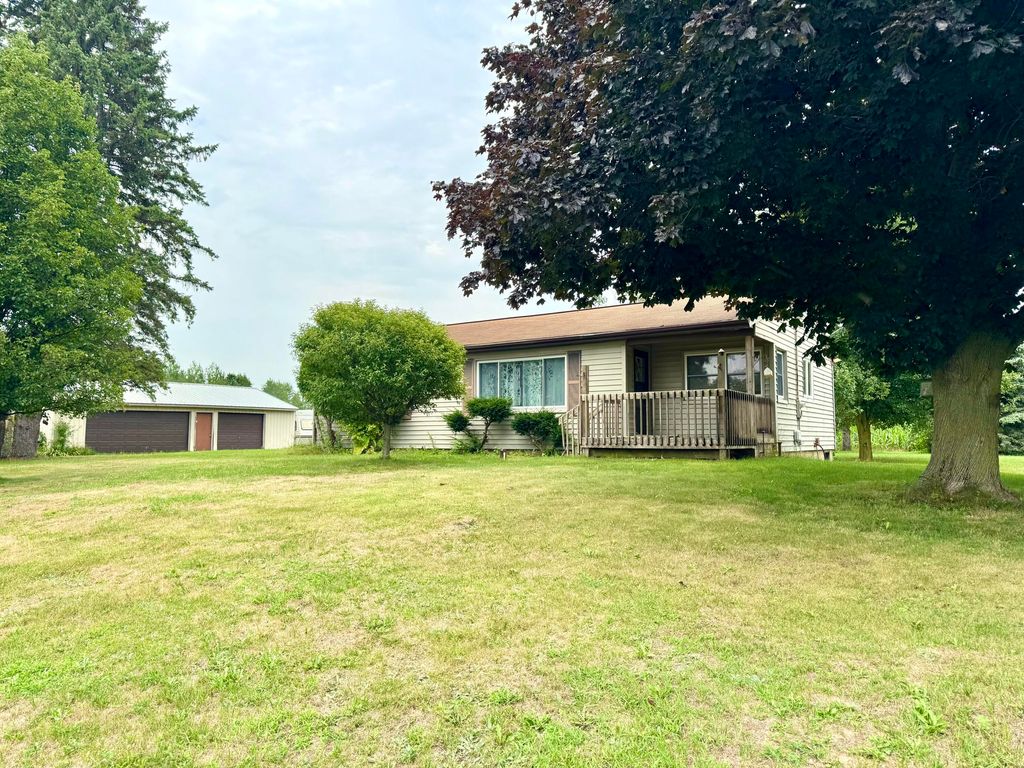 6352 Gavin Lake Avenue Ne, Grattan Twp, MI 49341