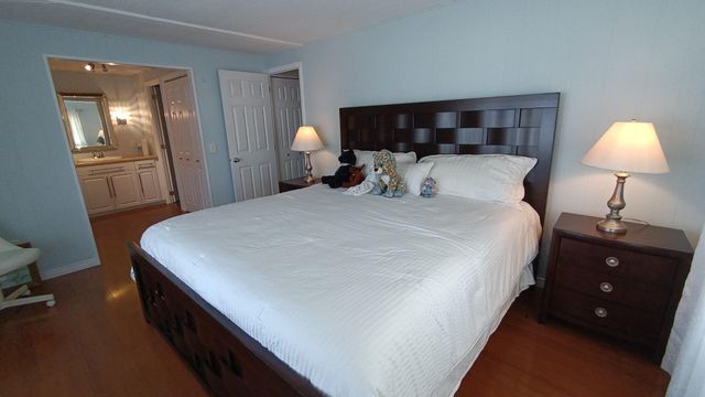 8128 South St, Boca Raton, FL 33433