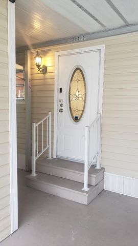 8128 South St, Boca Raton, FL 33433