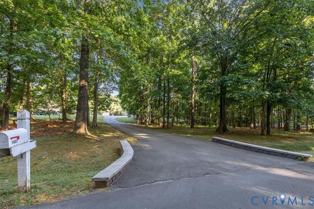 1437 Palmore Rd, Powhatan, VA 23139