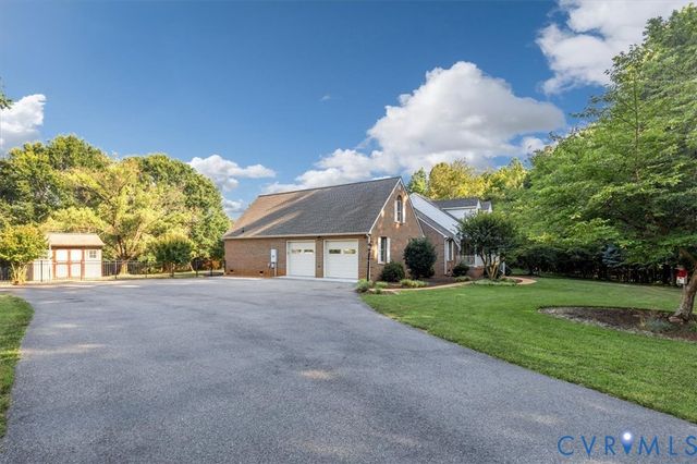 1437 Palmore Rd, Powhatan, VA 23139