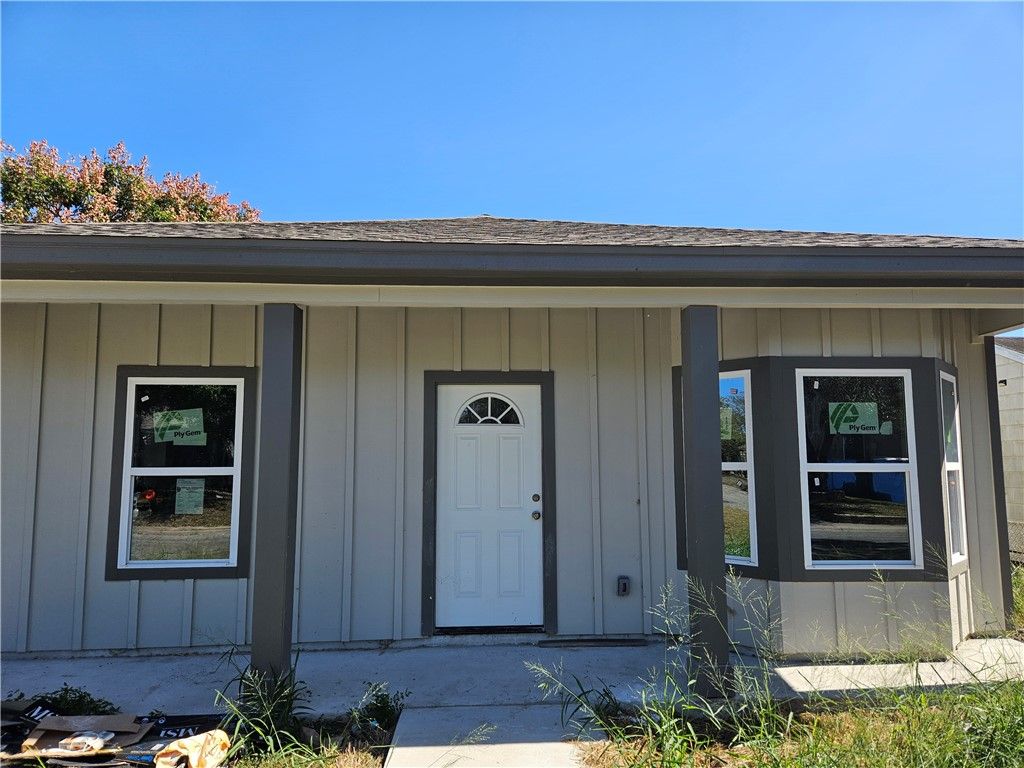 4446 Carlton St, Corpus Christi, TX 78415