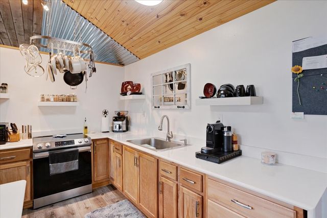 106 Red Bud Street, Ravenna, TX 75476