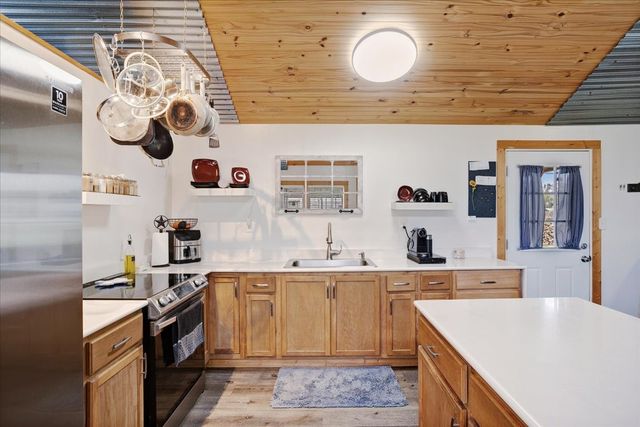 106 Red Bud Street, Ravenna, TX 75476