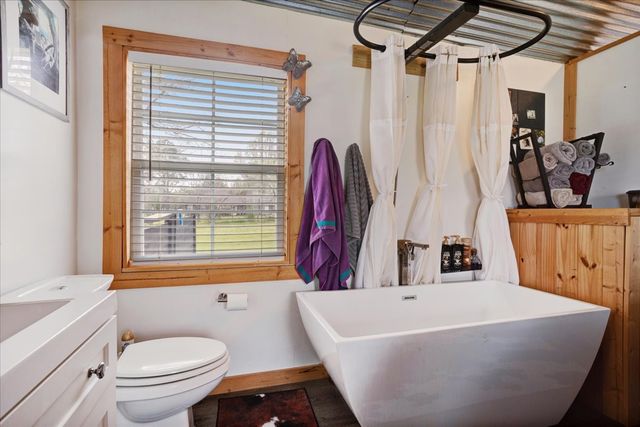 106 Red Bud Street, Ravenna, TX 75476