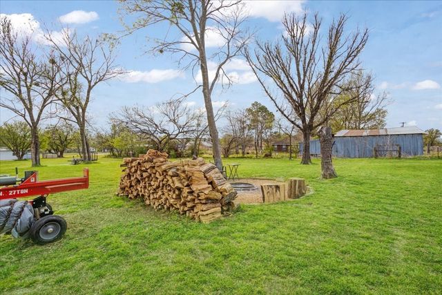 106 Red Bud Street, Ravenna, TX 75476