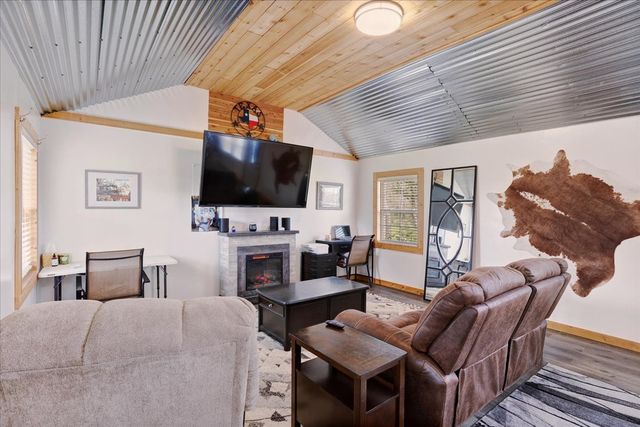 106 Red Bud Street, Ravenna, TX 75476