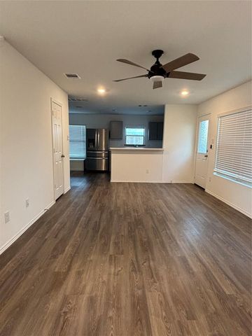 121 Cullen Street Street, Angleton, TX 77515