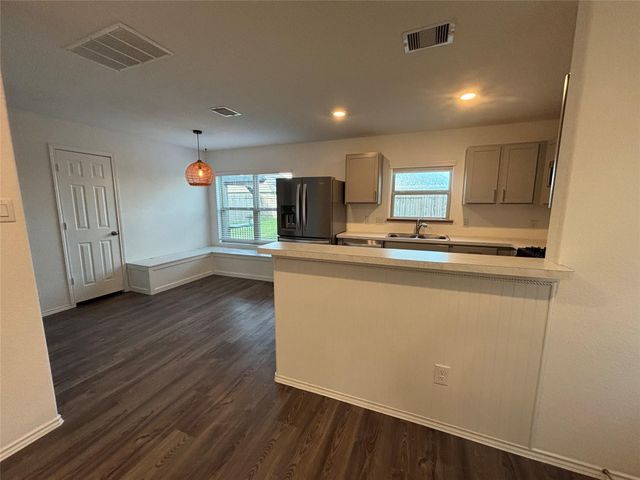 121 Cullen Street Street, Angleton, TX 77515
