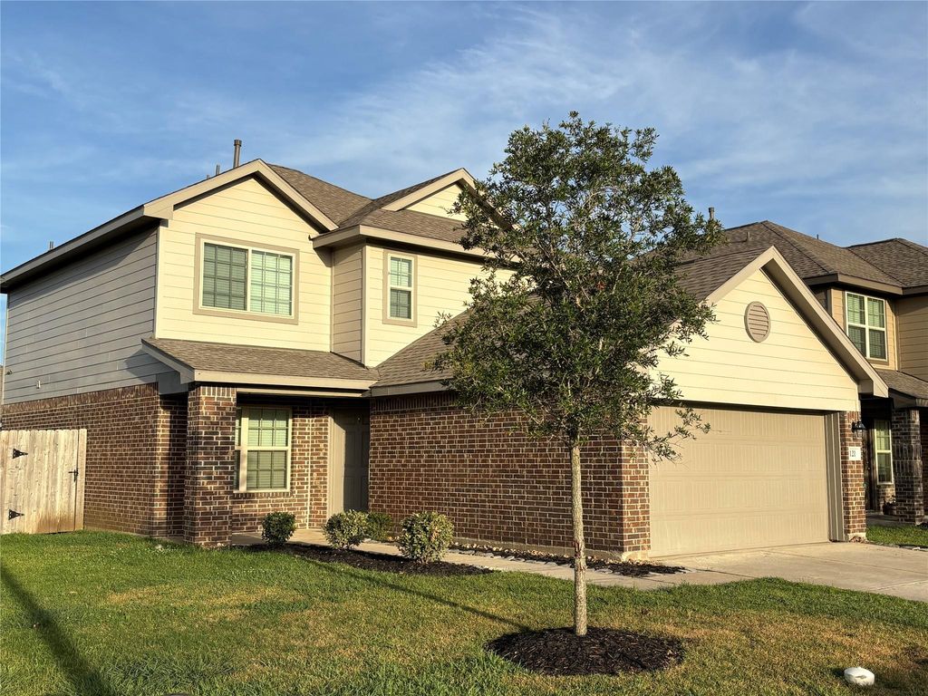 121 Cullen Street Street, Angleton, TX 77515
