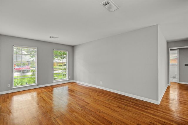 11206 Cliffwood Drive, Houston, TX 77035