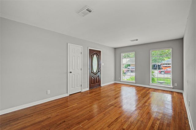 11206 Cliffwood Drive, Houston, TX 77035