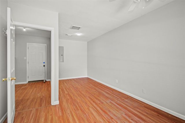 11206 Cliffwood Drive, Houston, TX 77035