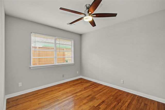 11206 Cliffwood Drive, Houston, TX 77035