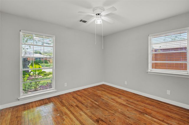11206 Cliffwood Drive, Houston, TX 77035