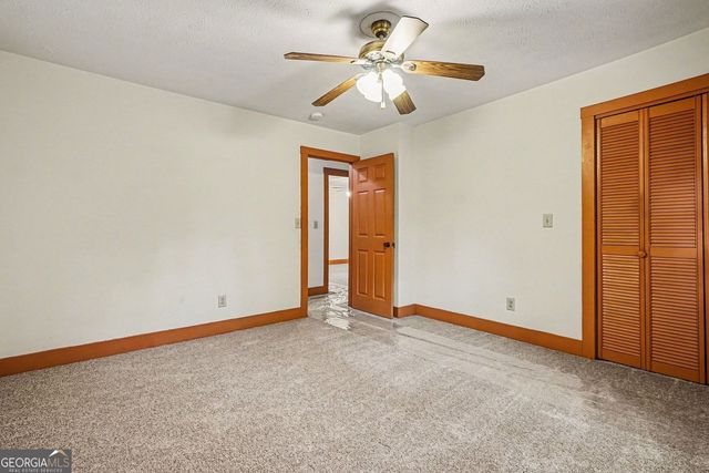 3642 Rainbow Circle SW, Snellville, GA 30039