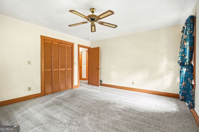 3642 Rainbow Circle SW, Snellville, GA 30039