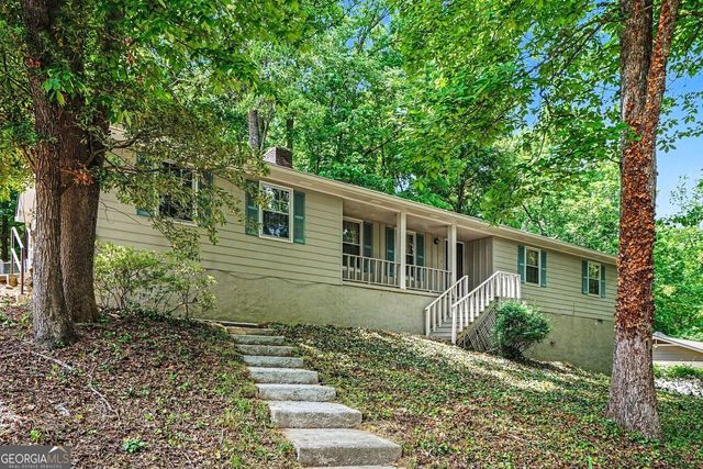 3642 Rainbow Circle SW, Snellville, GA 30039
