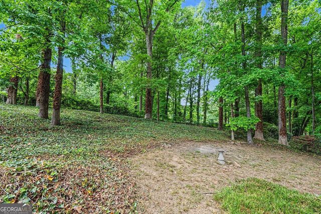 3642 Rainbow Circle SW, Snellville, GA 30039