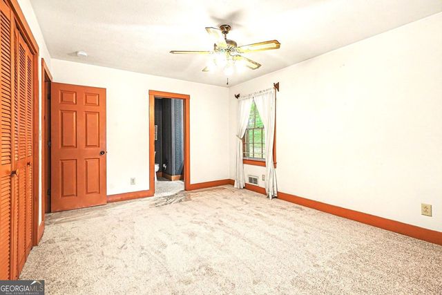 3642 Rainbow Circle SW, Snellville, GA 30039