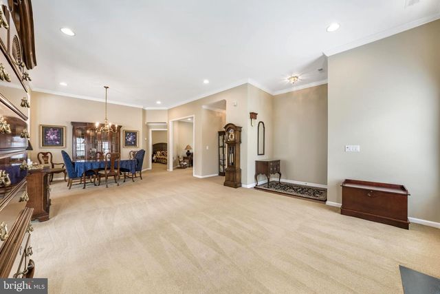 282 WILLOW DR, Newtown, PA 18940