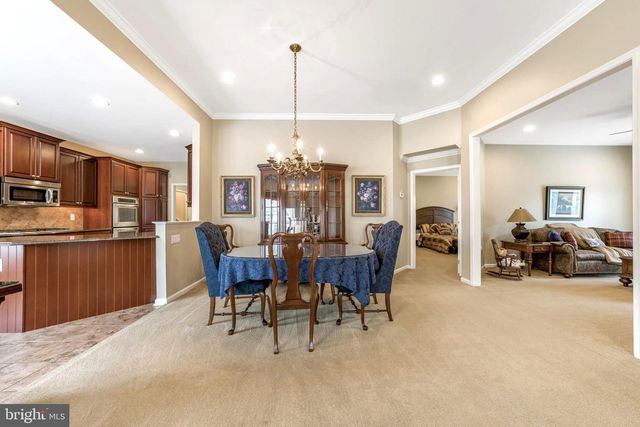 282 WILLOW DR, Newtown, PA 18940