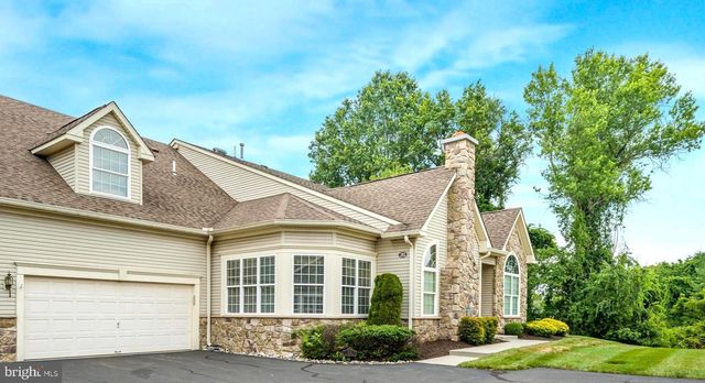 282 WILLOW DR, Newtown, PA 18940