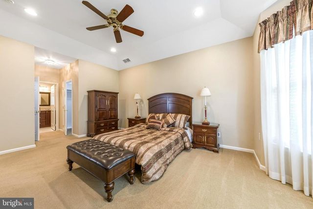 282 WILLOW DR, Newtown, PA 18940