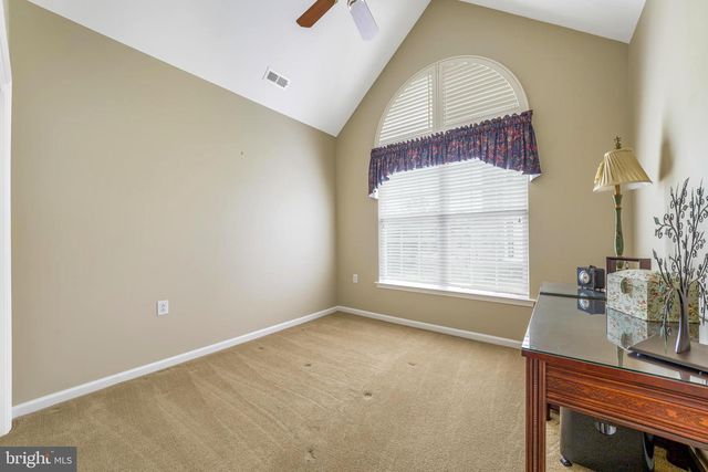 282 WILLOW DR, Newtown, PA 18940