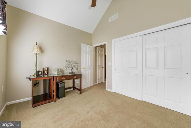 282 WILLOW DR, Newtown, PA 18940