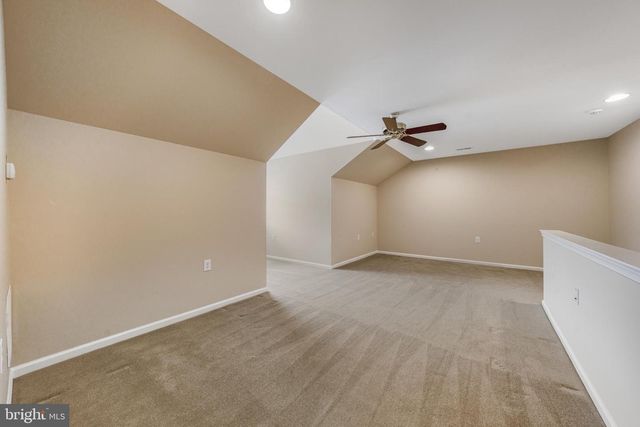 282 WILLOW DR, Newtown, PA 18940