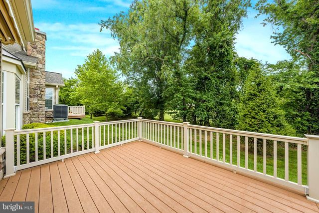282 WILLOW DR, Newtown, PA 18940