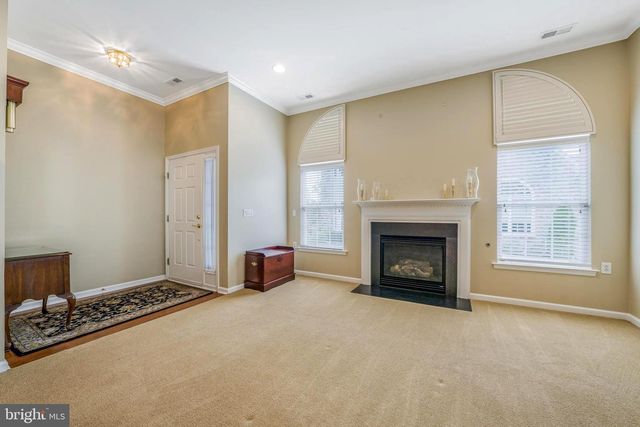 282 WILLOW DR, Newtown, PA 18940