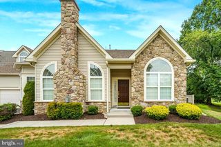 282 WILLOW DR, Newtown, PA 18940