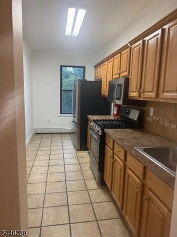 19 Pomona Ave 5C, Newark City, NJ 07112