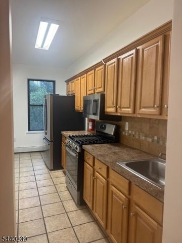 19 Pomona Ave 5C, Newark City, NJ 07112