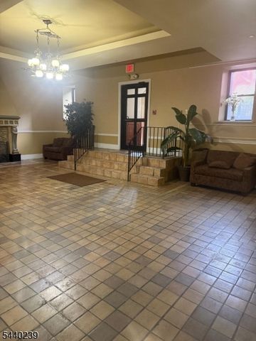 19 Pomona Ave 5C, Newark City, NJ 07112