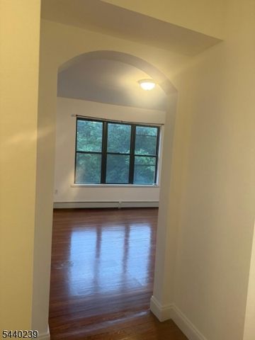 19 Pomona Ave 5C, Newark City, NJ 07112