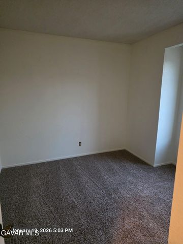 38550 E 22nd Street 16, Palmdale, CA 93550