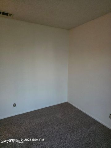 38550 E 22nd Street 16, Palmdale, CA 93550