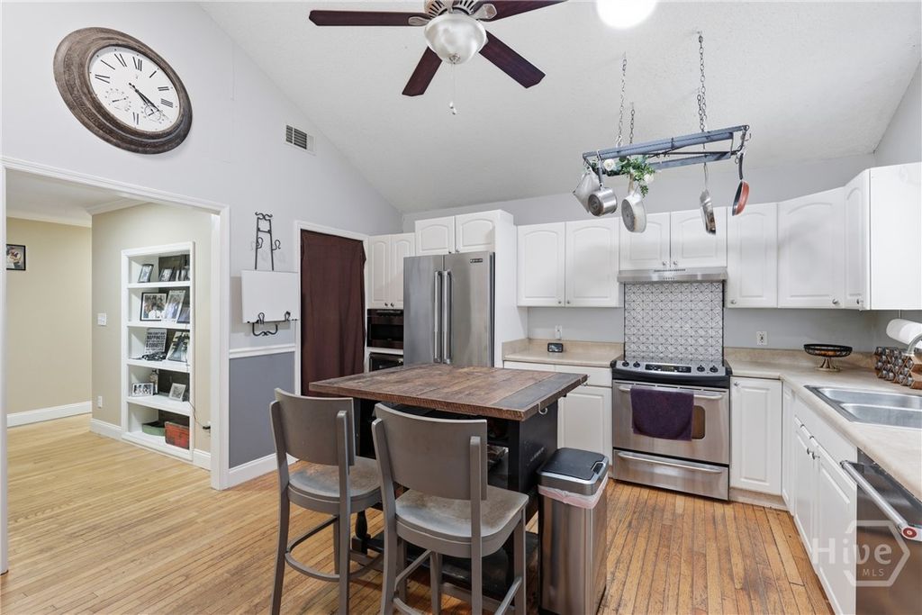 Image 13 of property listing at 112 Midland Drive, Guyton, GA 31312