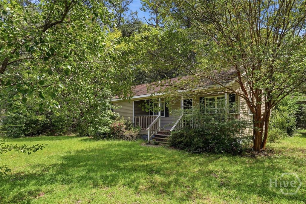 Image 4 of property listing at 112 Midland Drive, Guyton, GA 31312