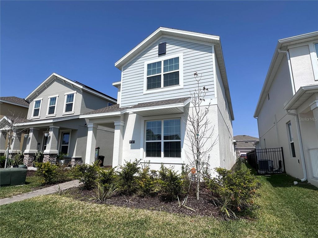 Image 33 of property listing at 9787 INTRODUCTION WAY, Orlando, FL 32832