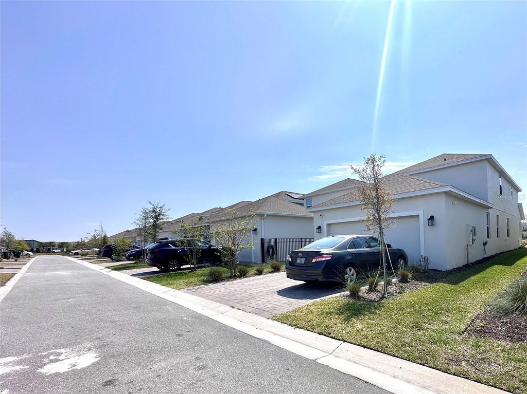 Image 40 of property listing at 9787 INTRODUCTION WAY, Orlando, FL 32832