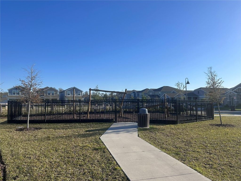 Image 42 of property listing at 9787 INTRODUCTION WAY, Orlando, FL 32832