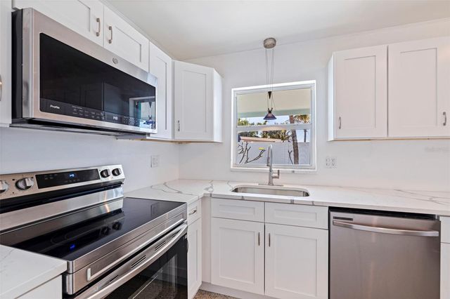 7906 4TH AVENUE S, St Petersburg, FL 33707