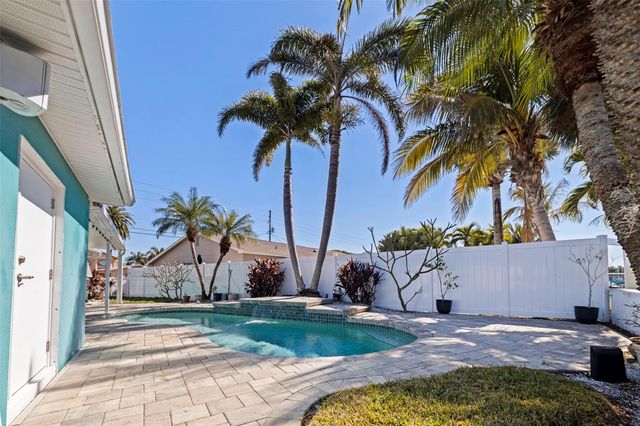 7906 4TH AVENUE S, St Petersburg, FL 33707