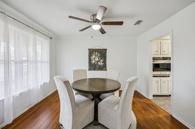 1015 Rocky Canyon Road, Arlington, TX 76012