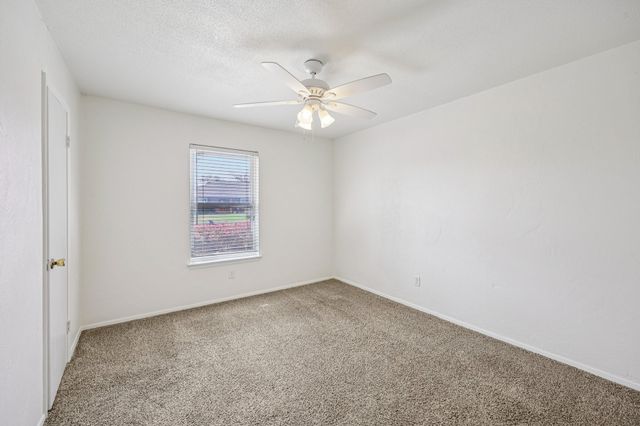 1015 Rocky Canyon Road, Arlington, TX 76012